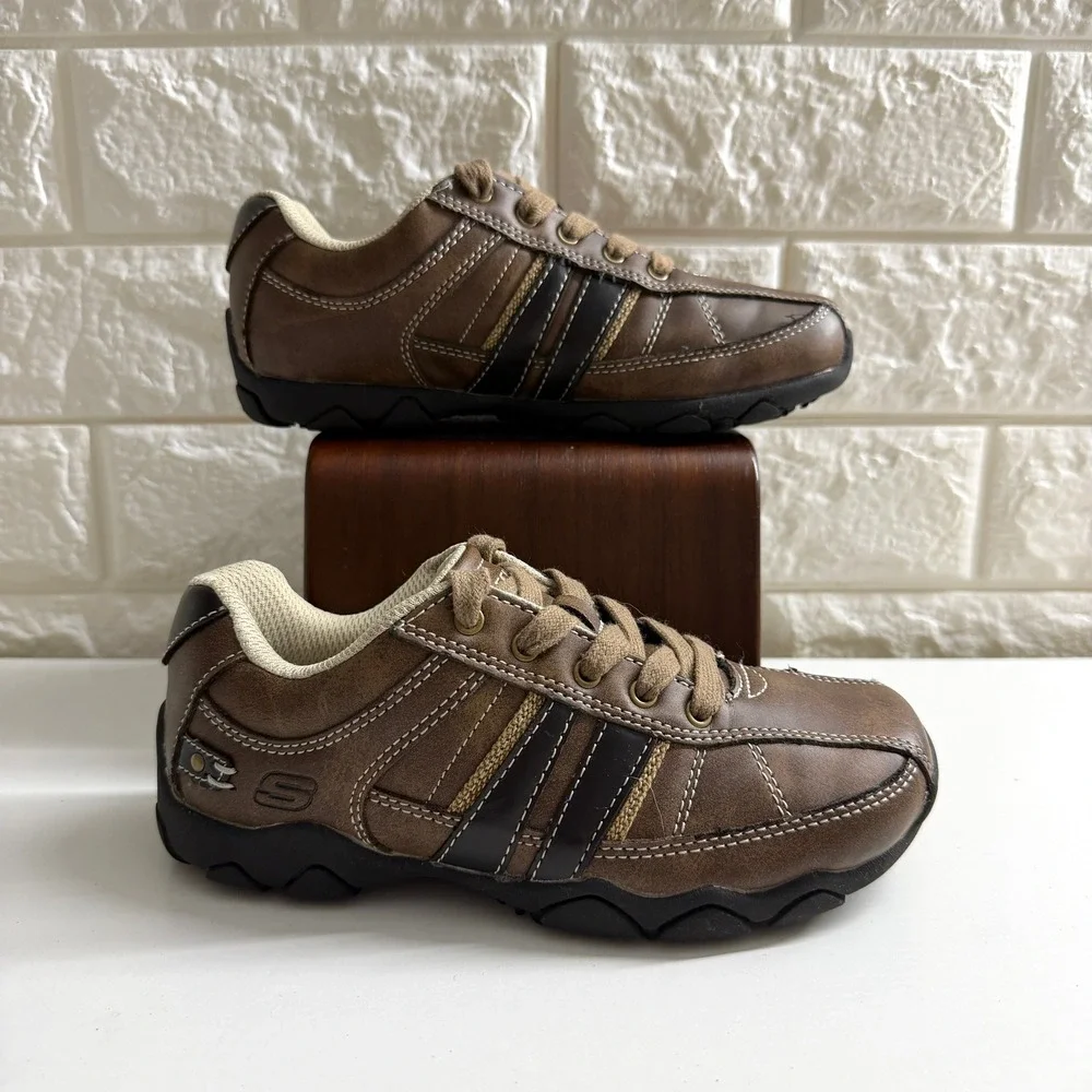 Skechers Sneakers Kids Size 1 Brown Excellent Lace Up Casual Sporty Shoes